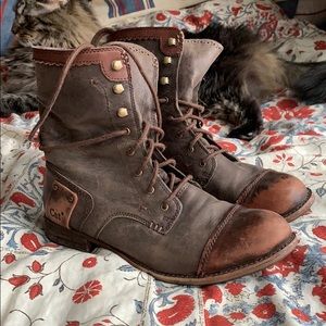 Caterpillar brown leather lace-up Marin boots